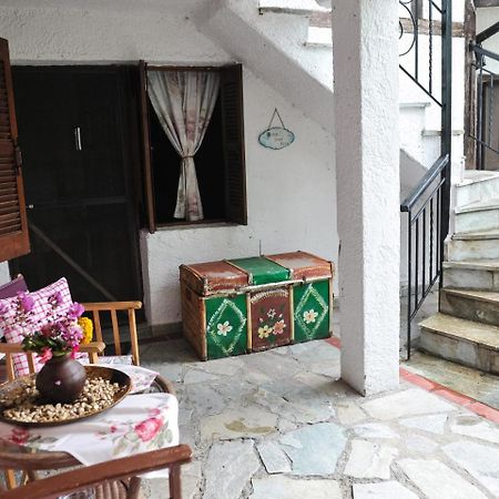 Guesthouse Xenios Zeus Stavroupoli Exterior photo