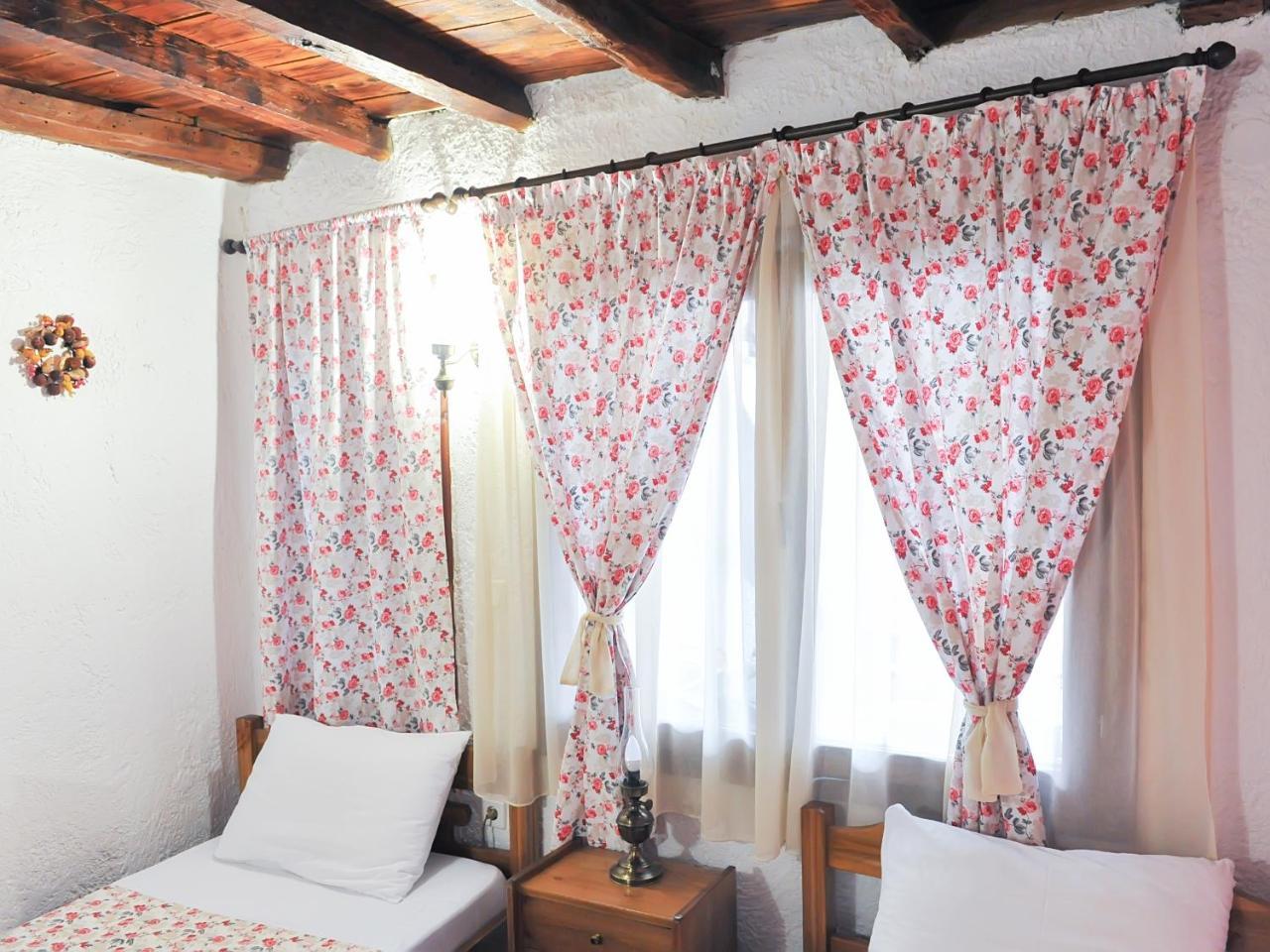 Guesthouse Xenios Zeus Stavroupoli Exterior photo
